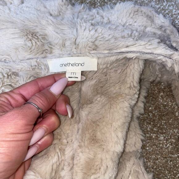 OnTheLand furry vest faux suede sleeveless sherpa comfort SZ M fuzzy comfort - Picture 10 of 12